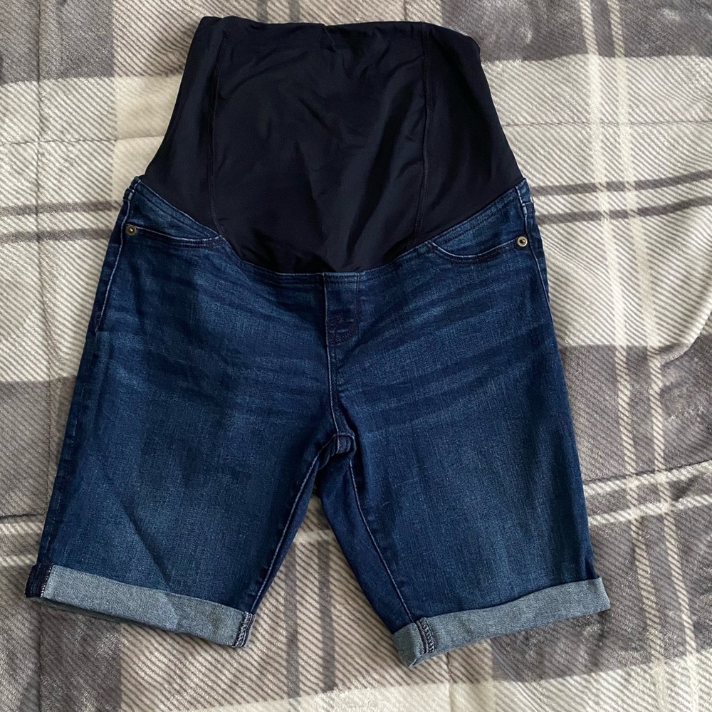 4/$17 Maternity shorts